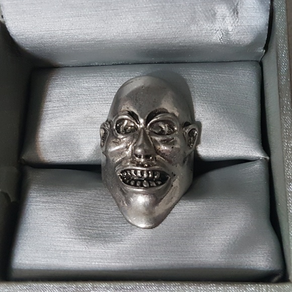 Grinning Face Fashion Ring - Picture 1 of 3